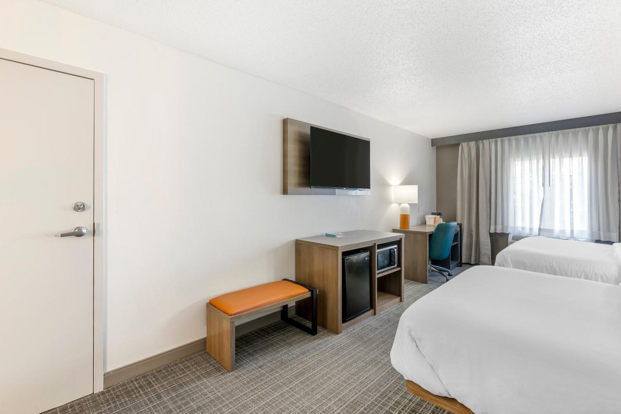 Comfort Inn & Suites Louisville Airport Fair & Expo Exterior foto
